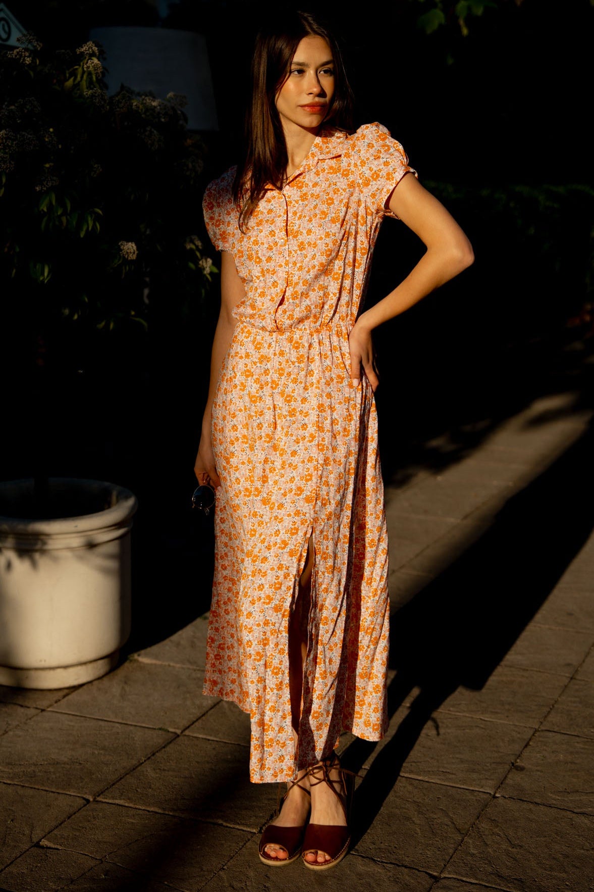 Дълга розова рокля на цвeтя AMAYA