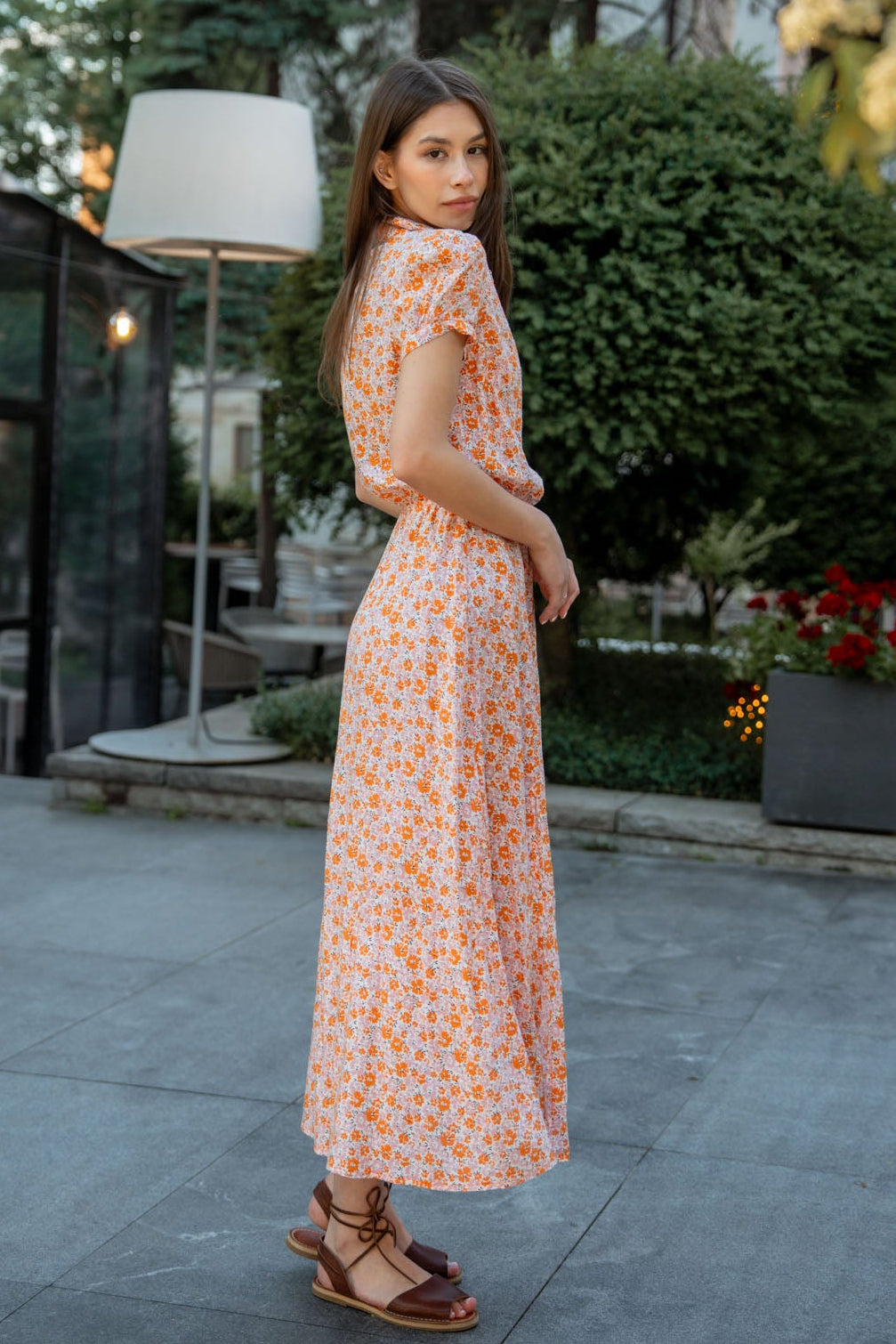 Дълга розова рокля на цвeтя AMAYA