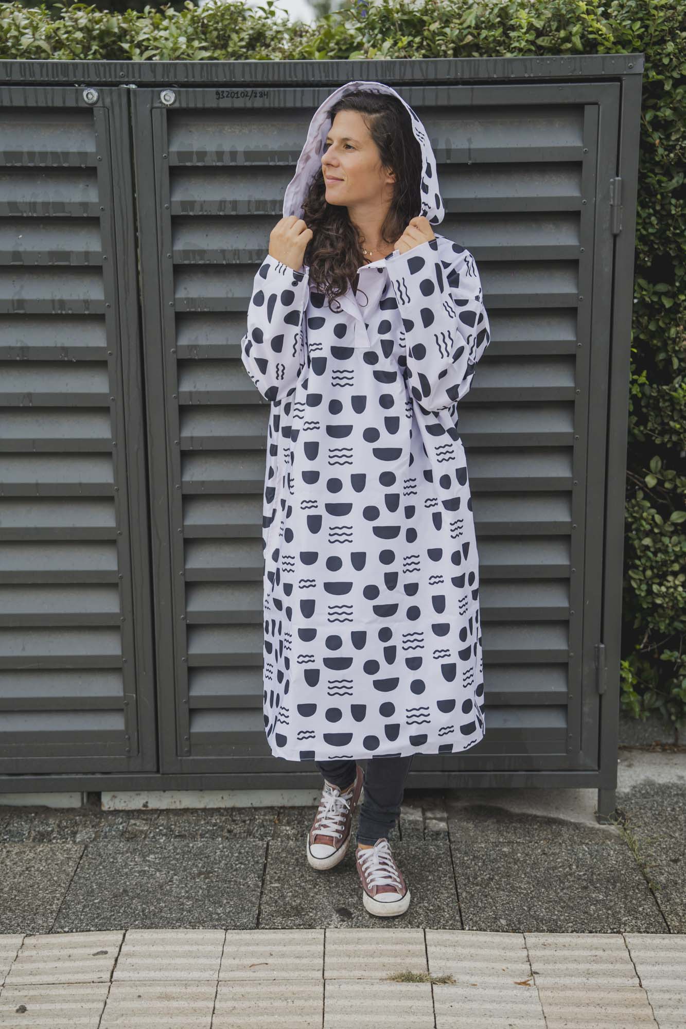 Фигурален дъждобран с джобове