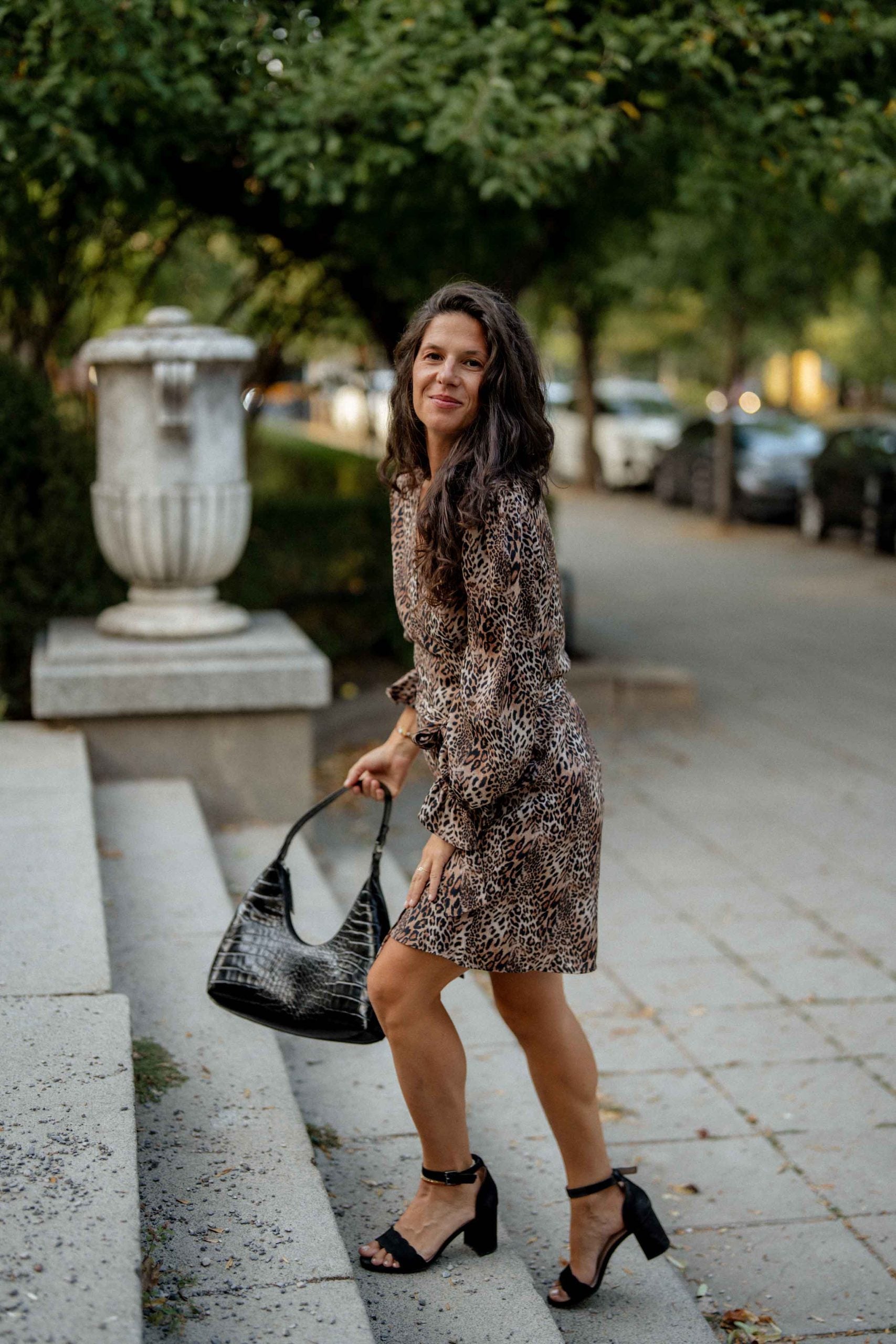 Къса рокля ZEA Wild с животински принт