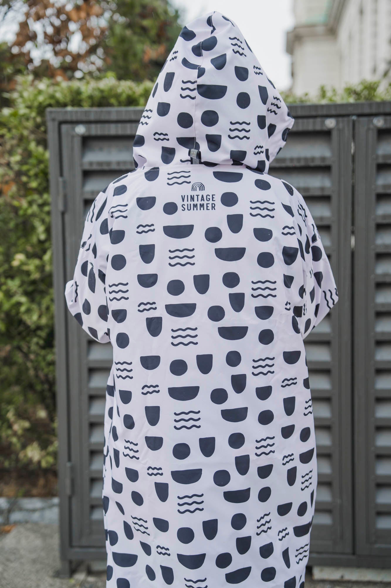 Фигурален дъждобран с джобове