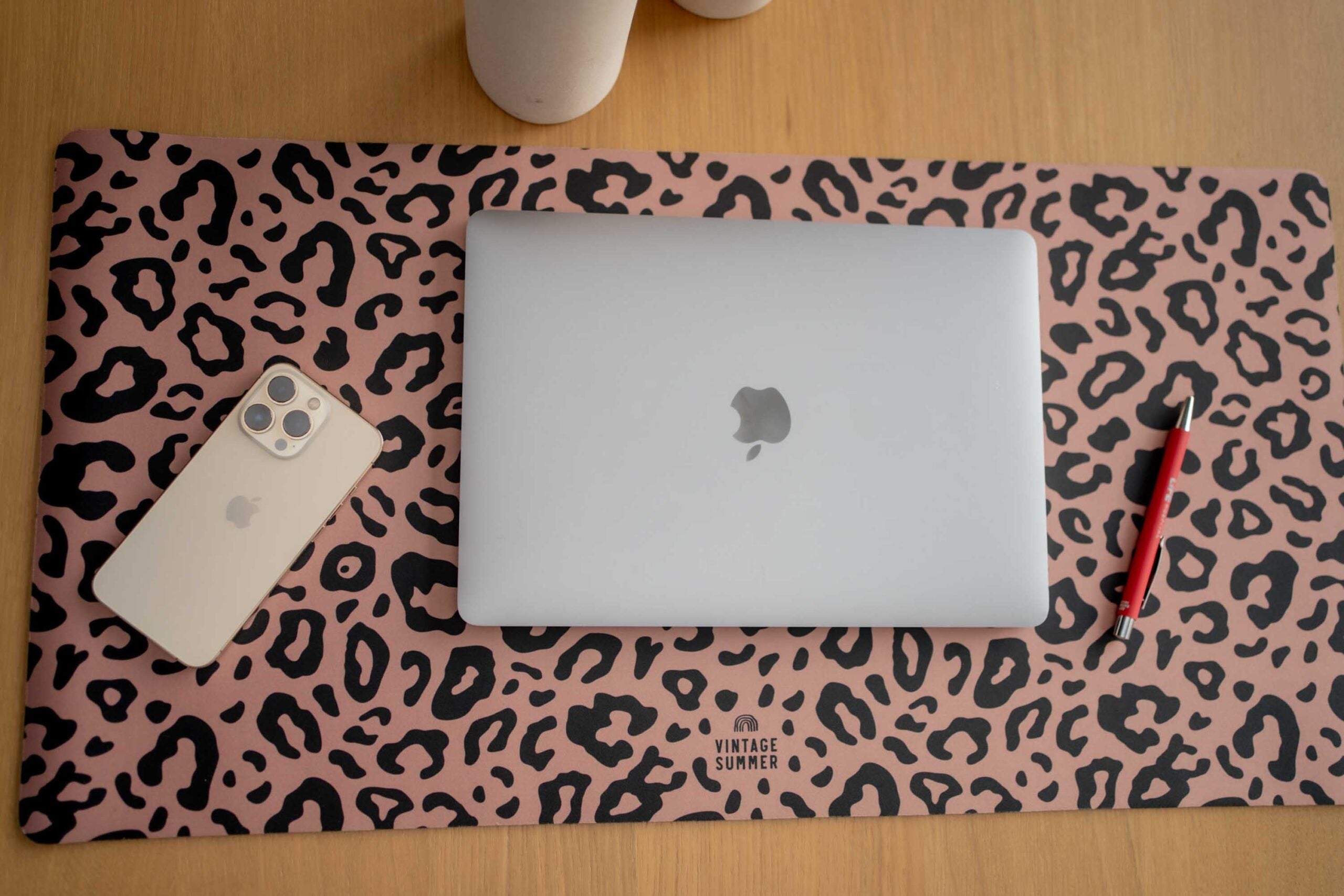 Мека подложка за бюро с леопардов принт
