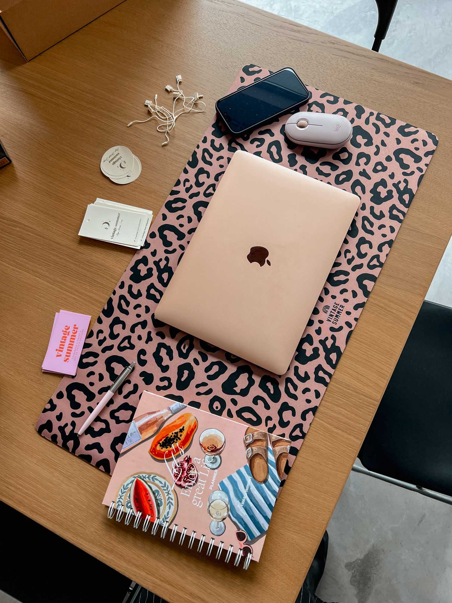 Мека подложка за бюро с леопардов принт