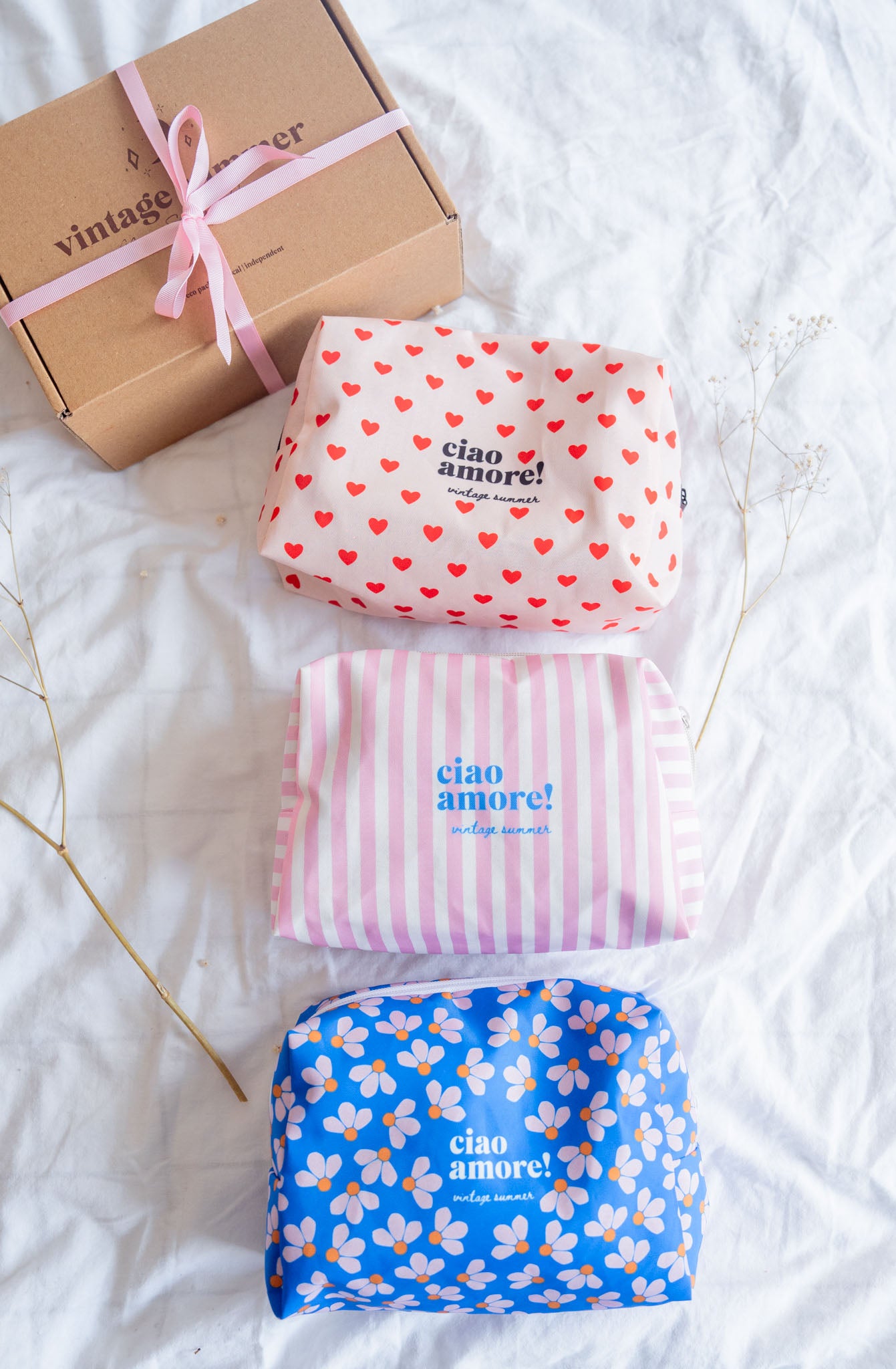 Непромокаем козметичен несесер с цветен принт