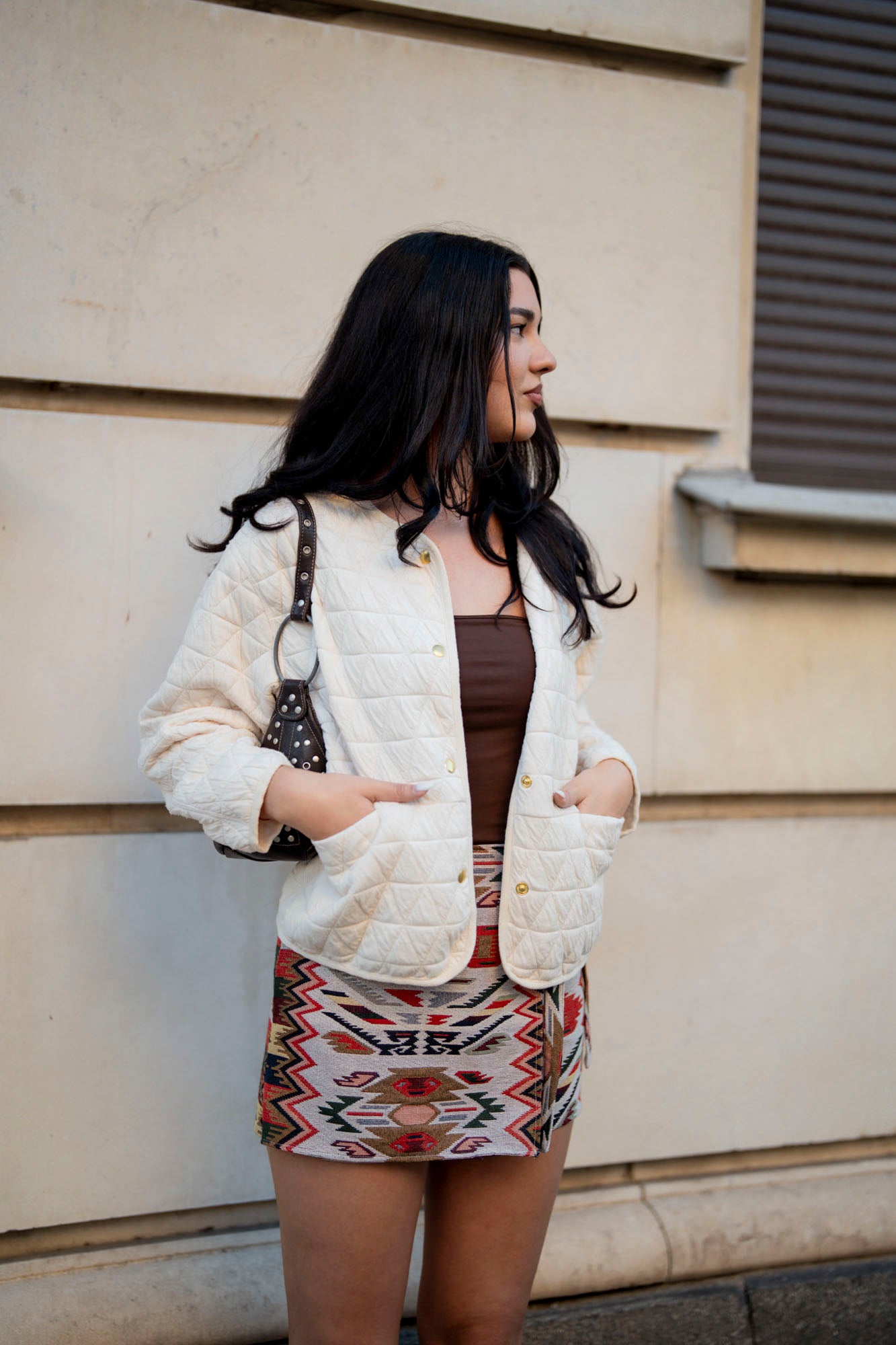 Капитониранo яке ECRU с джобове