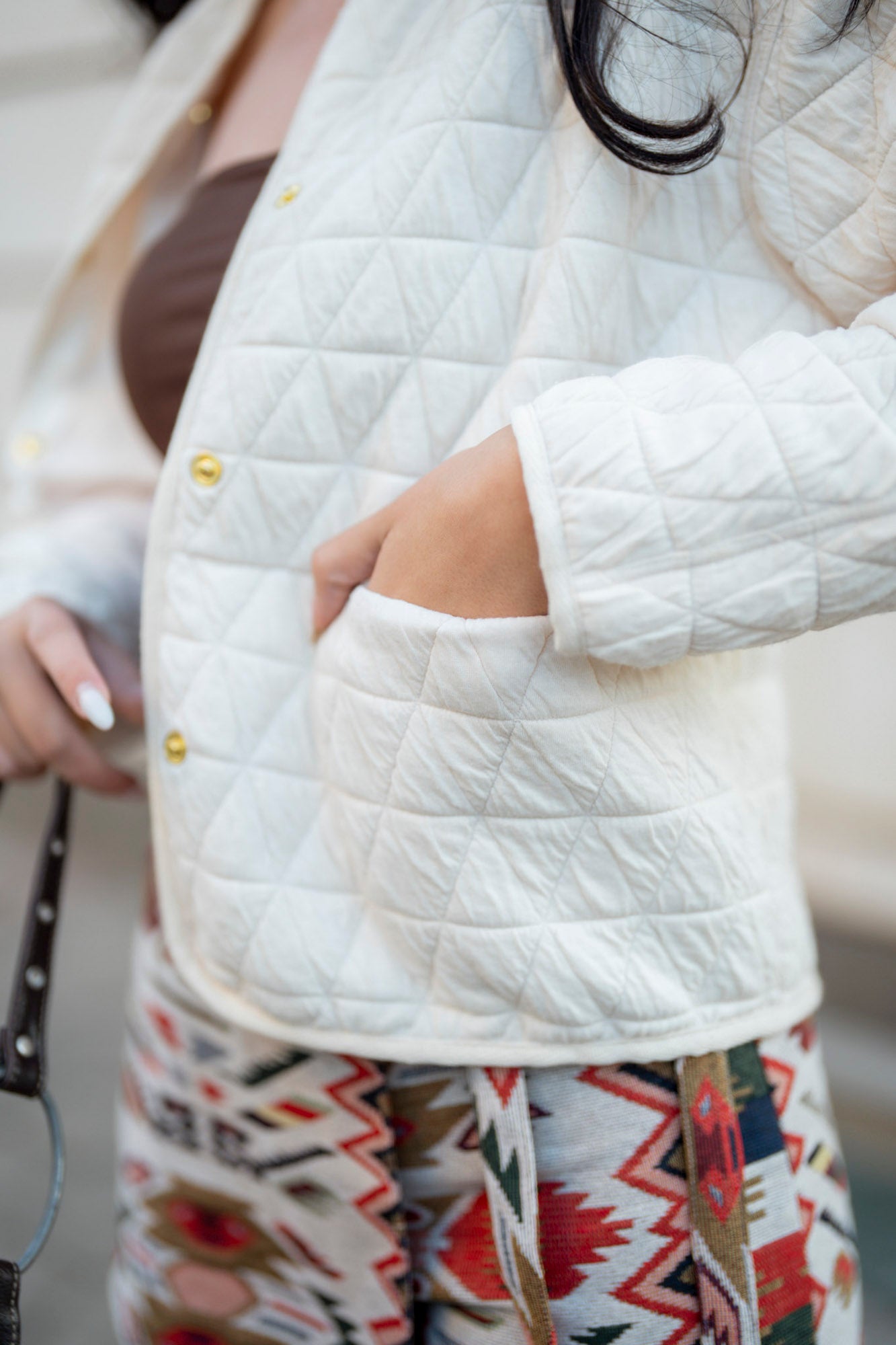 Капитониранo яке ECRU с джобове