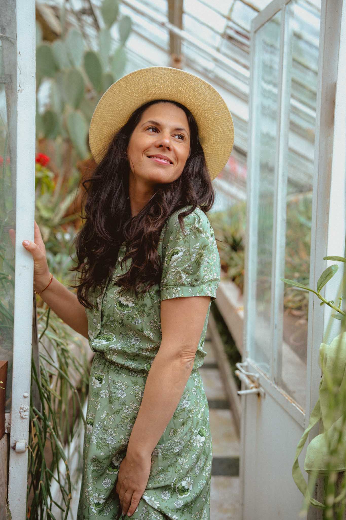 Дълга зелена рокля на цвeтя IRIS