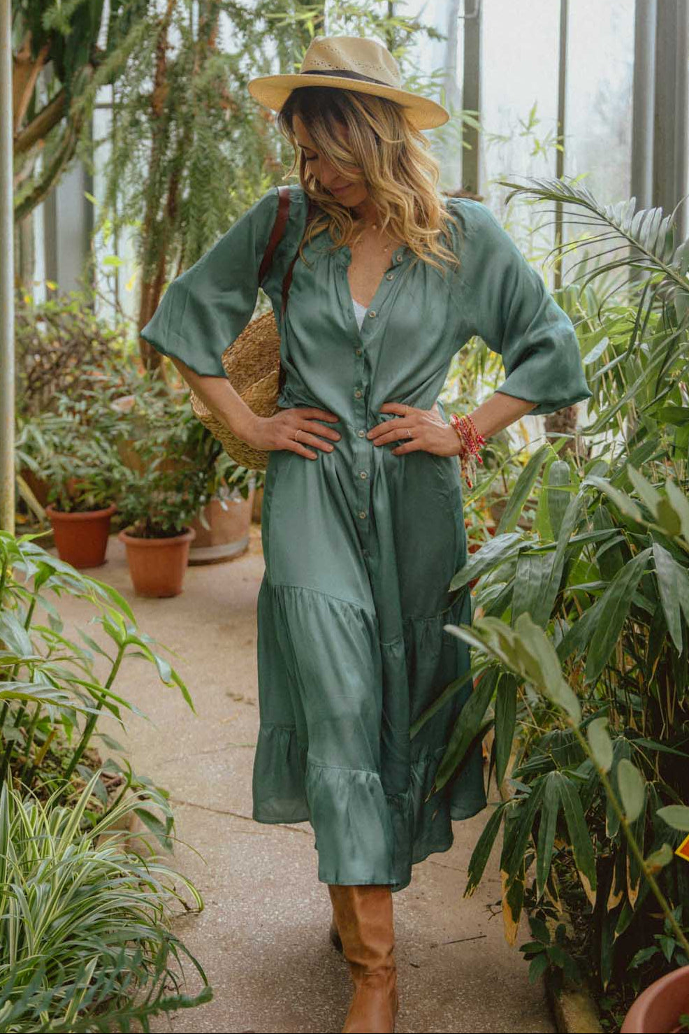 Дълга зелена сатенена рокля NAOMI