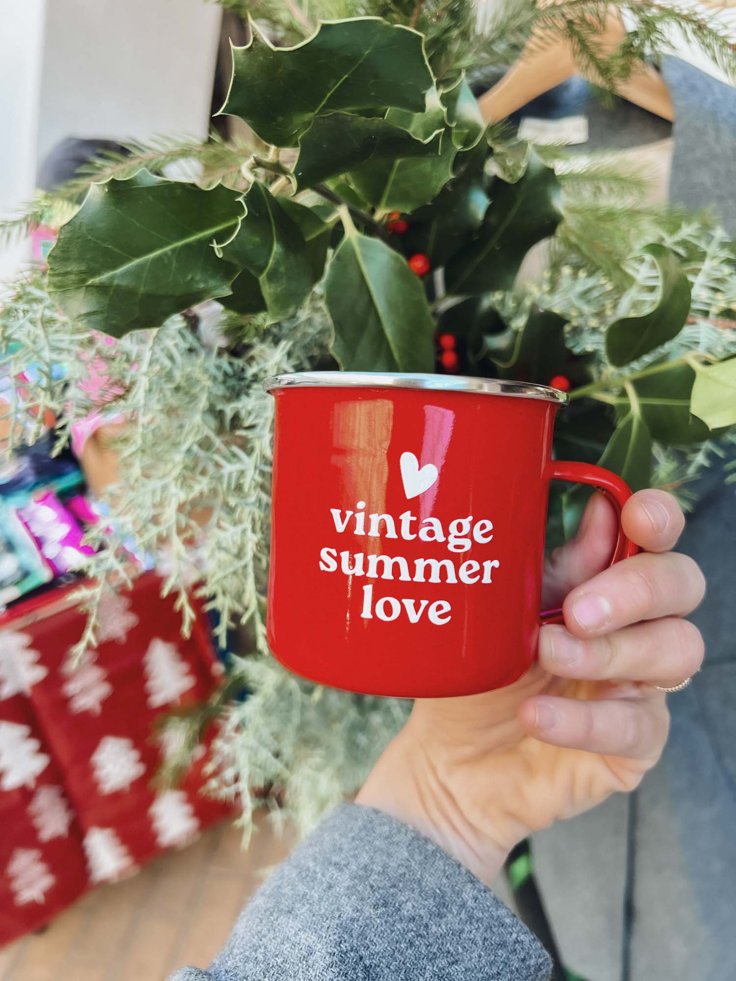 Червено метално канче Мама