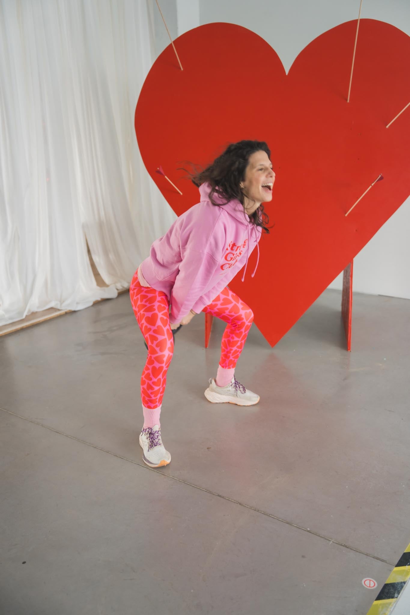 Розов суитшърт Strong Girls Club с качулка