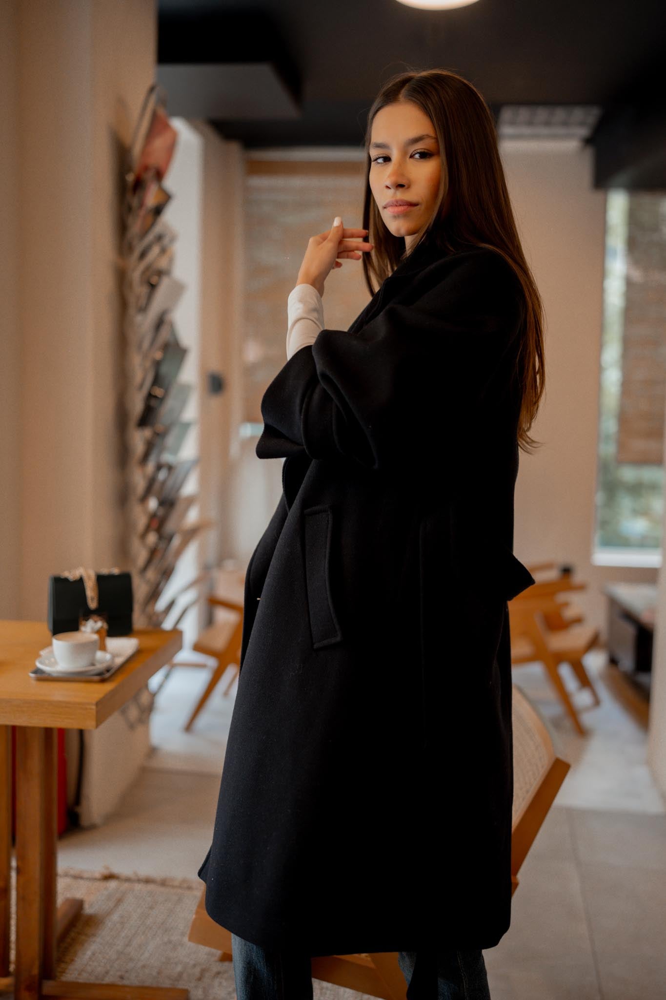 Дълго вълнено палто MILANO в черно