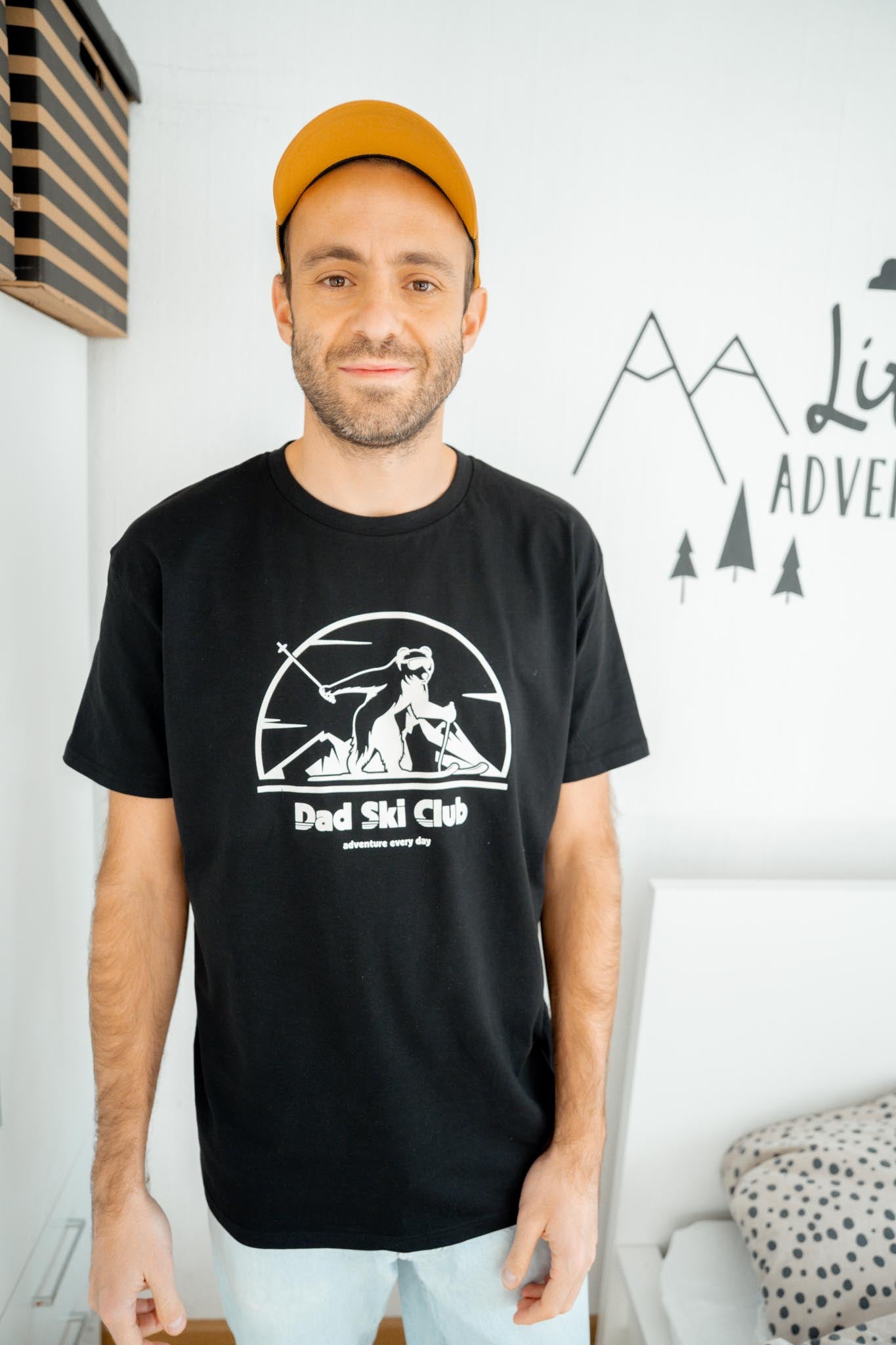 Мъжка черна тениска DAD SKI CLUB