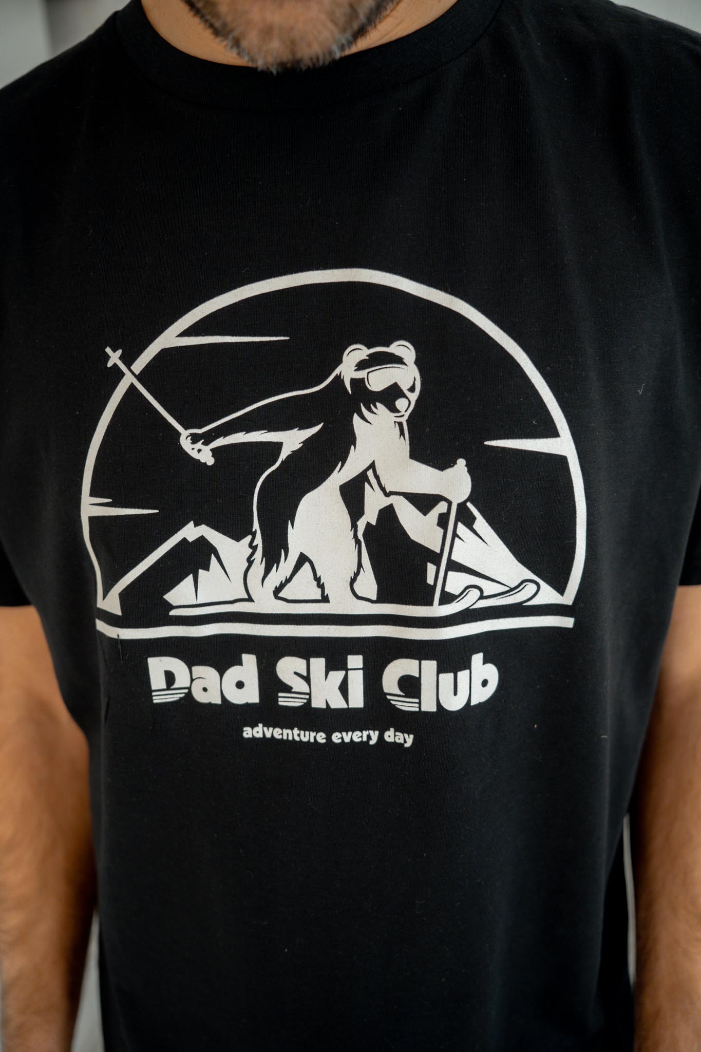 Мъжка черна тениска DAD SKI CLUB
