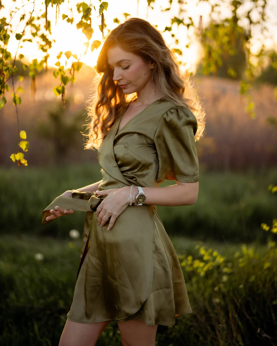 Къса сатенена рокля Olive Mist