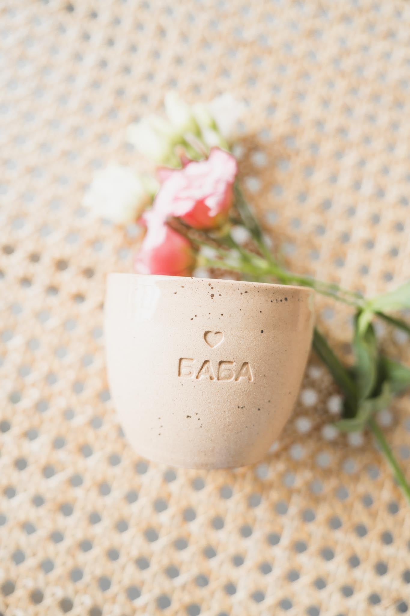 Ръчно изработена керамична чаша БАБА