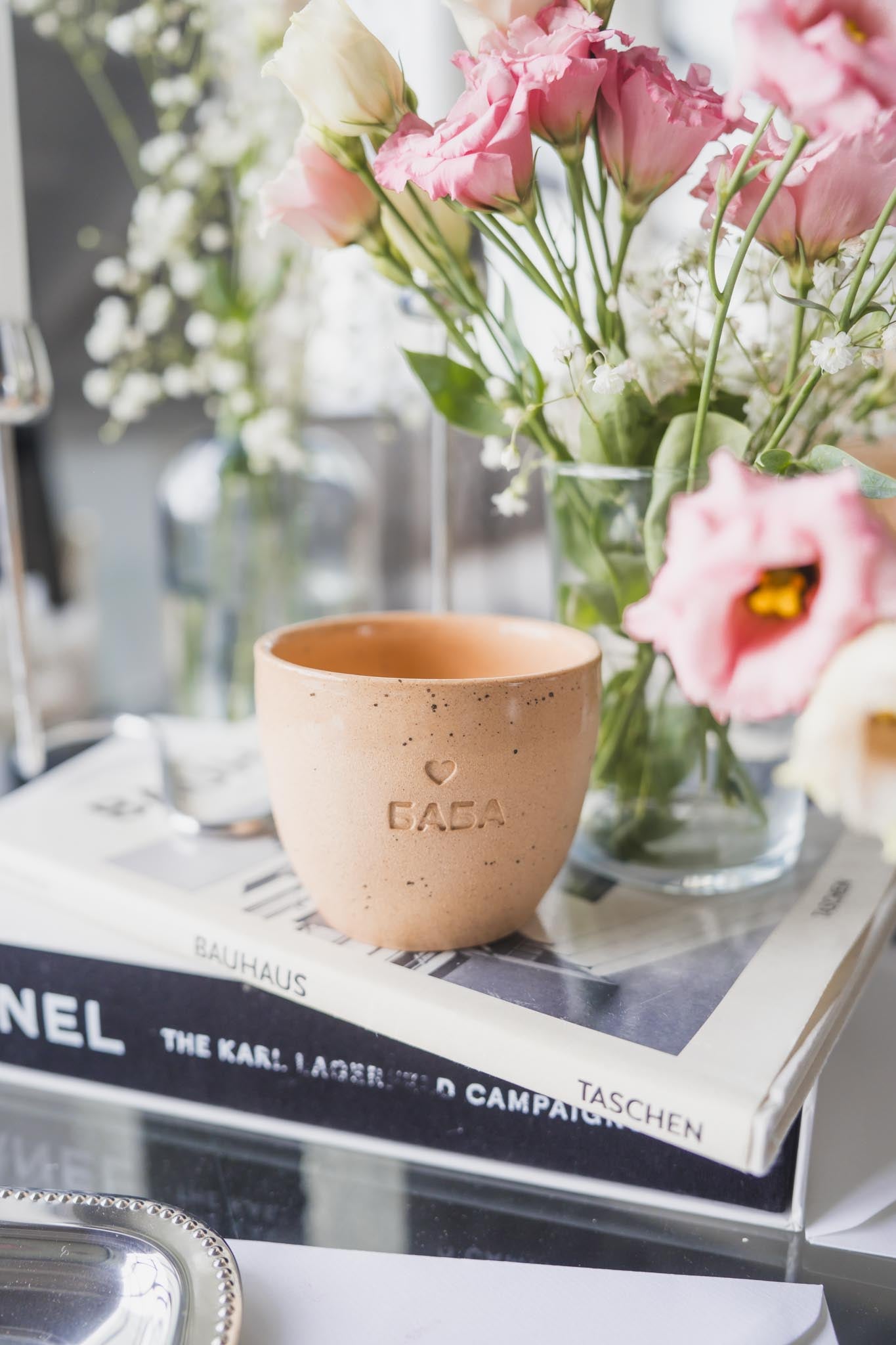 Ръчно изработена керамична чаша БАБА