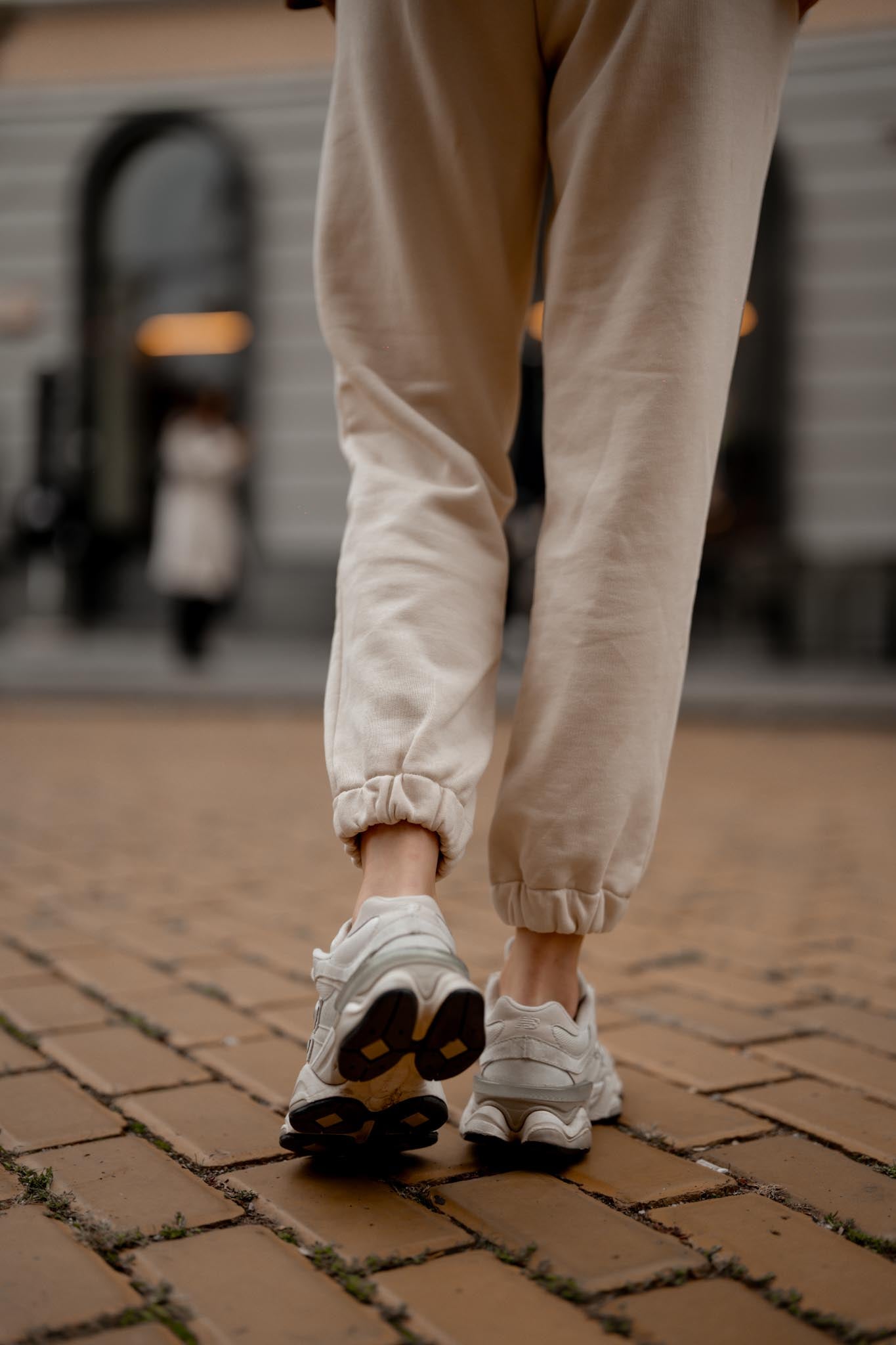 Бежов панталон SELF CARE с крачол с ластик