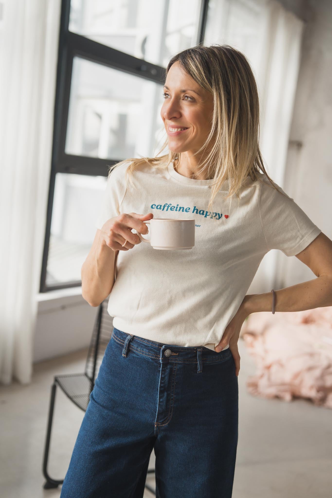 Женска натурална тениска Caffeine Happy