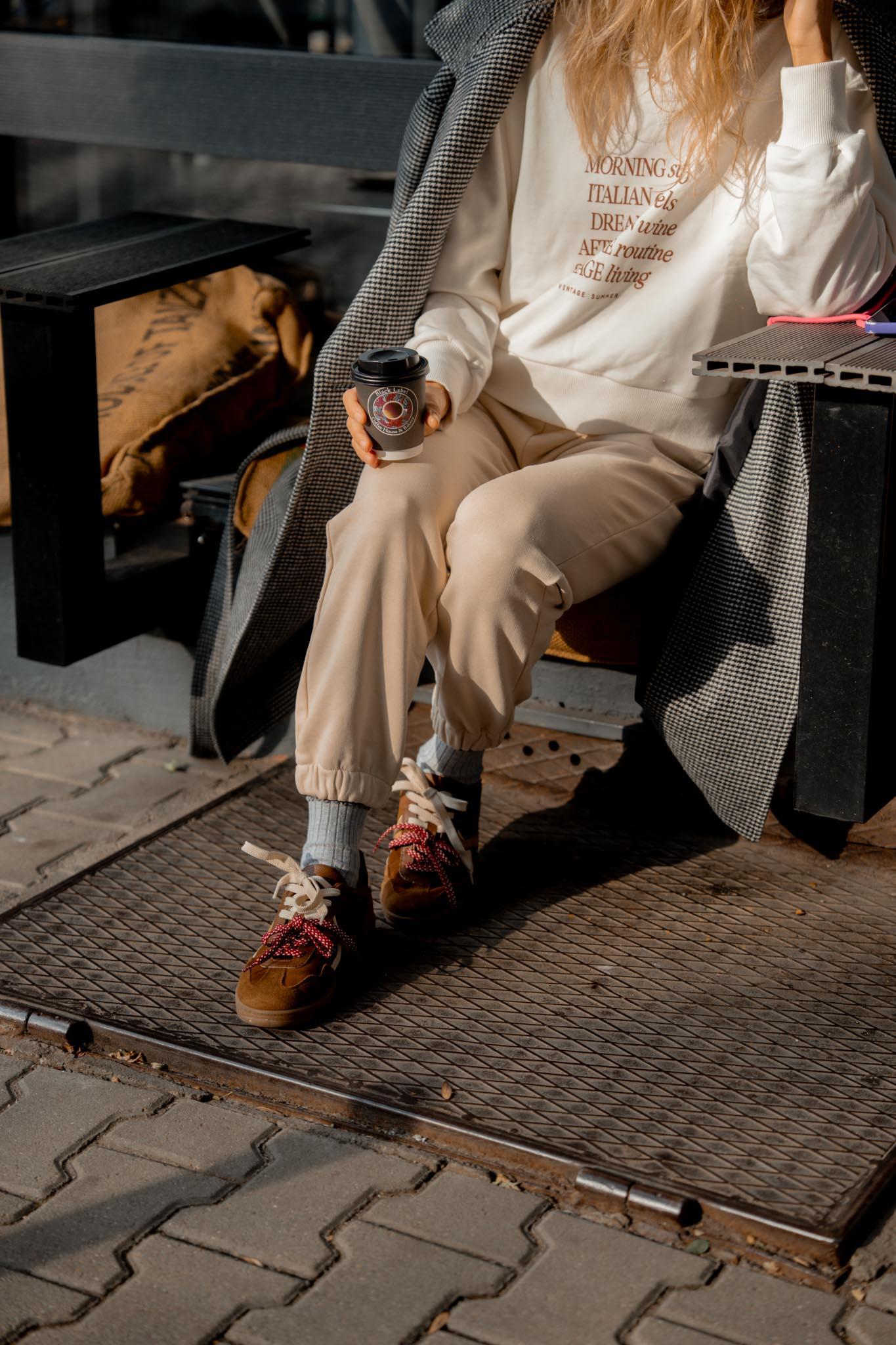 Бежов панталон SELF CARE с крачол с ластик