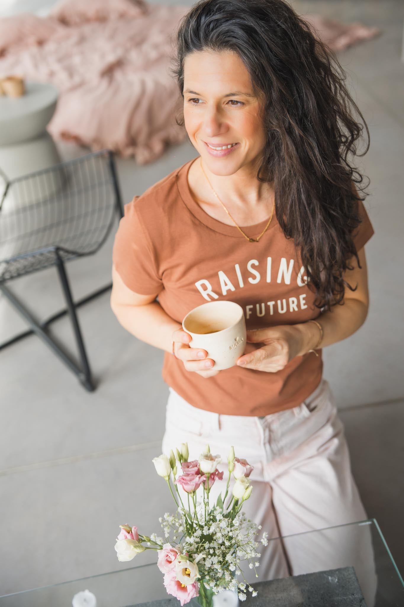 Подаръчната кутия “Raising the Future