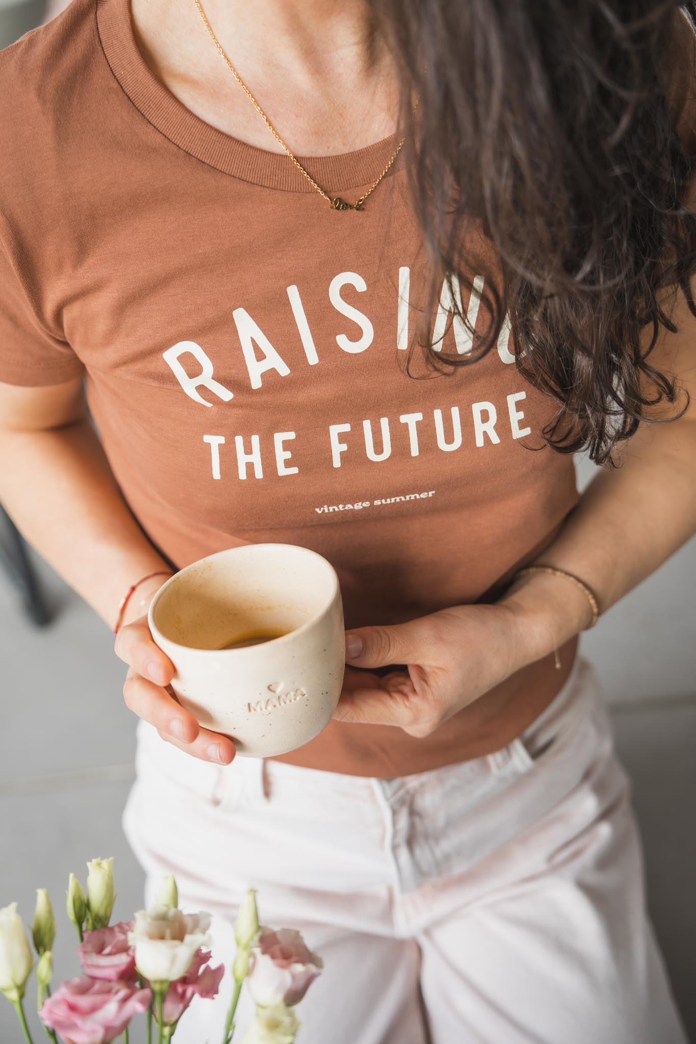 Подаръчната кутия “Raising the Future