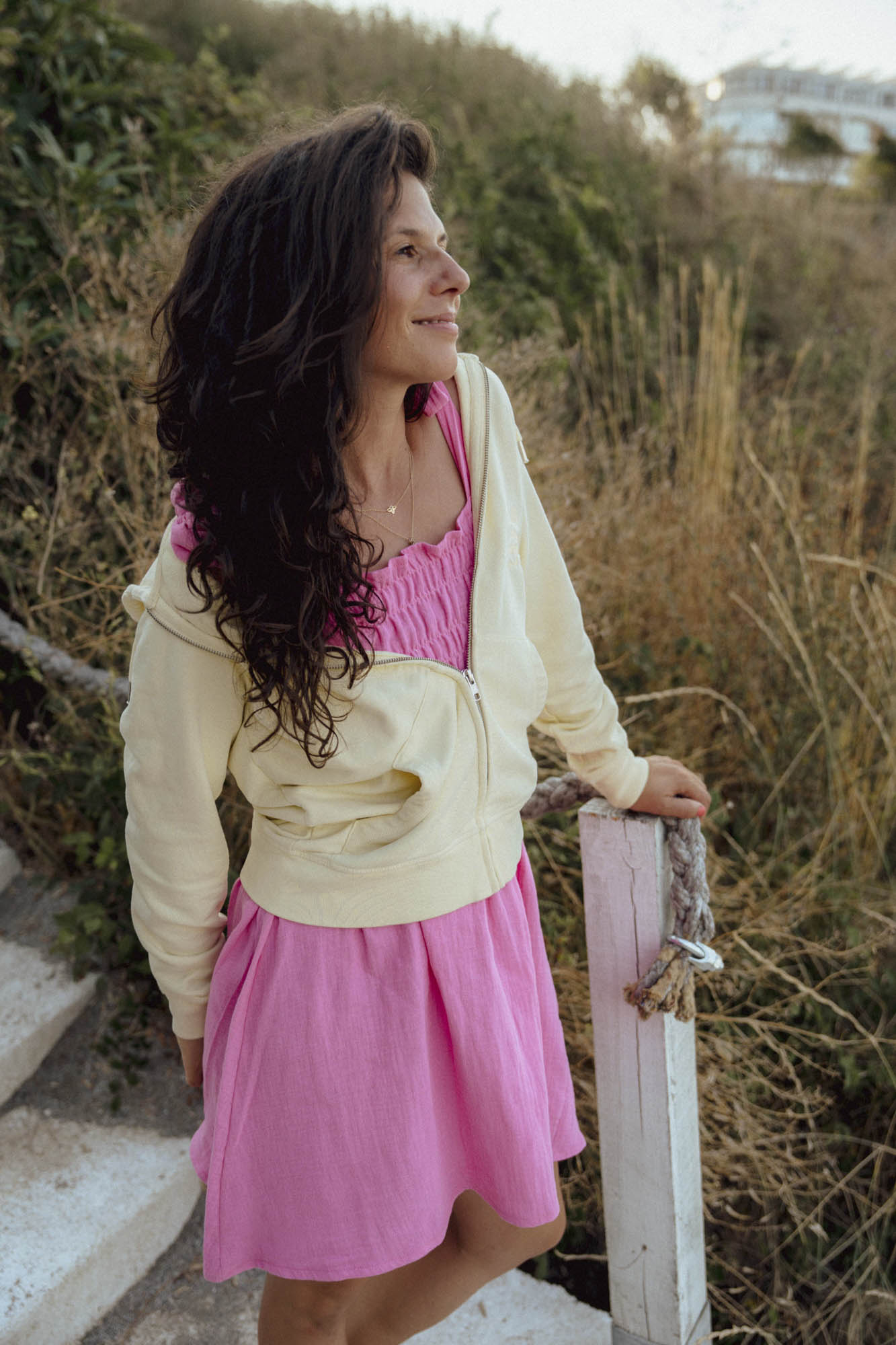 Светло жълт спортен суичър VINTAGE с цип