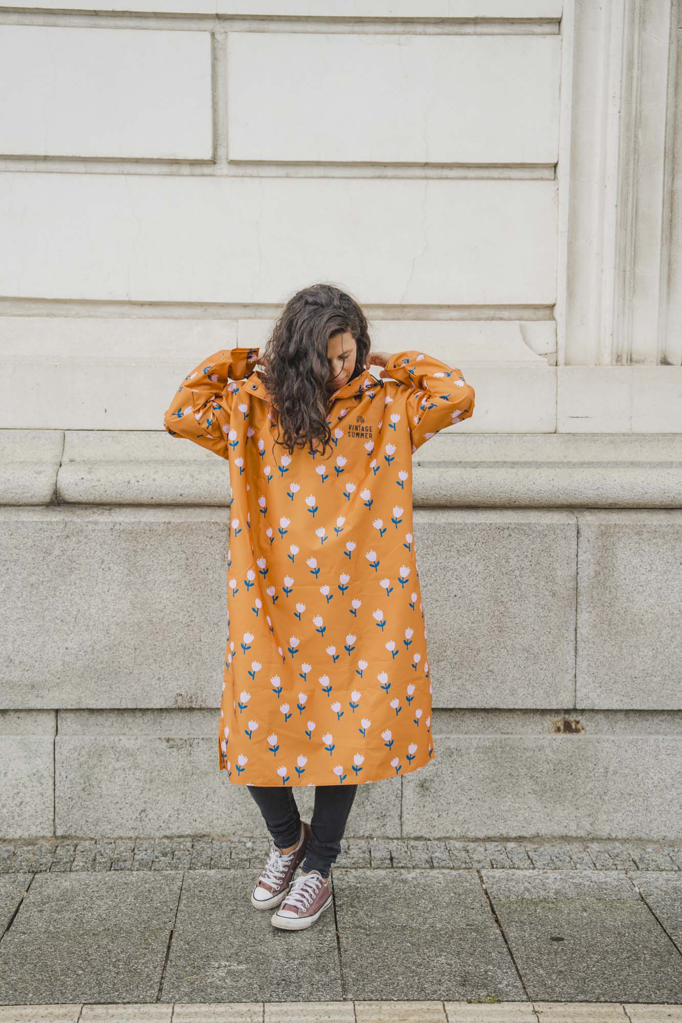 Весел дъждобран на цветя