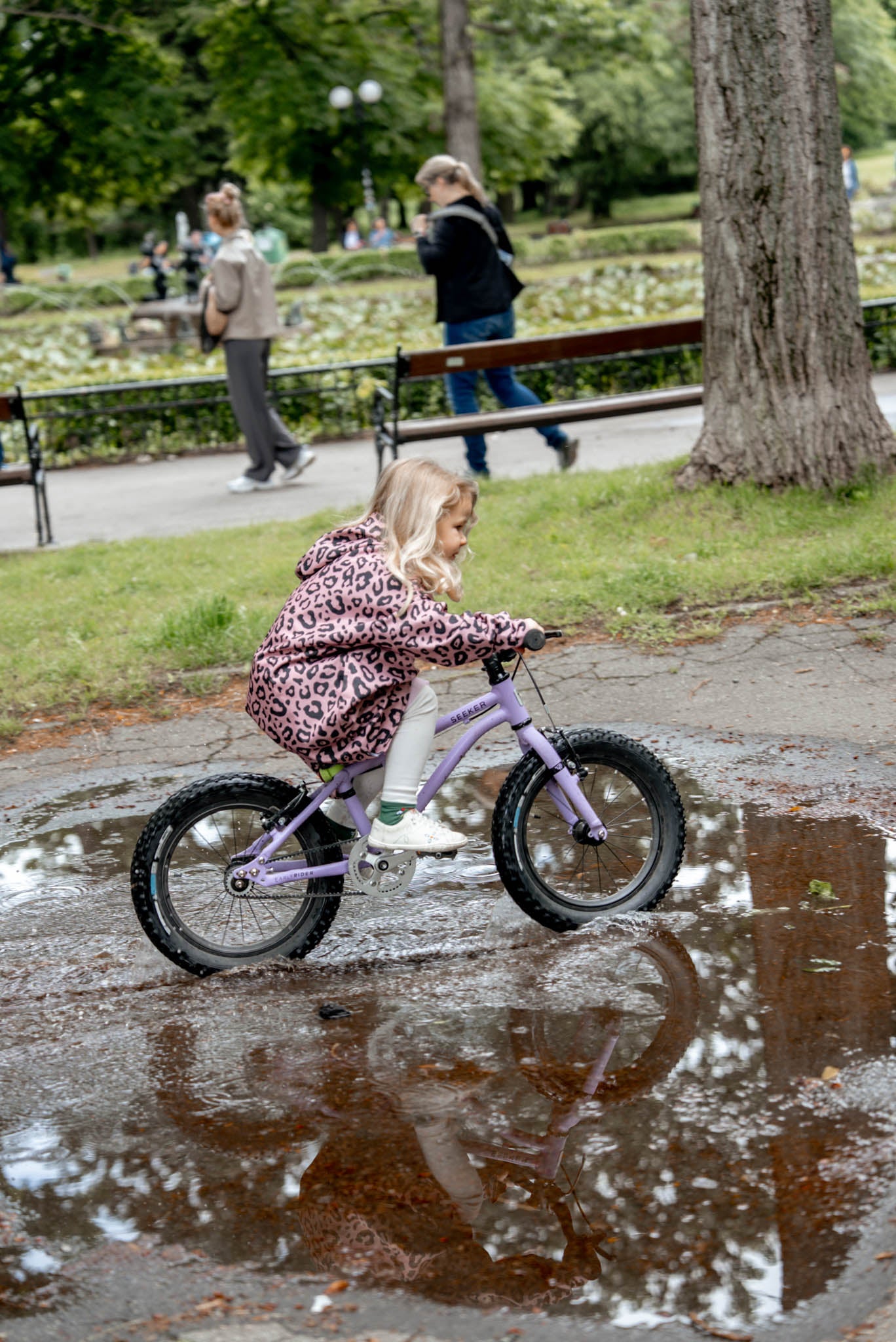 Детски дъждобран с леопардов принт