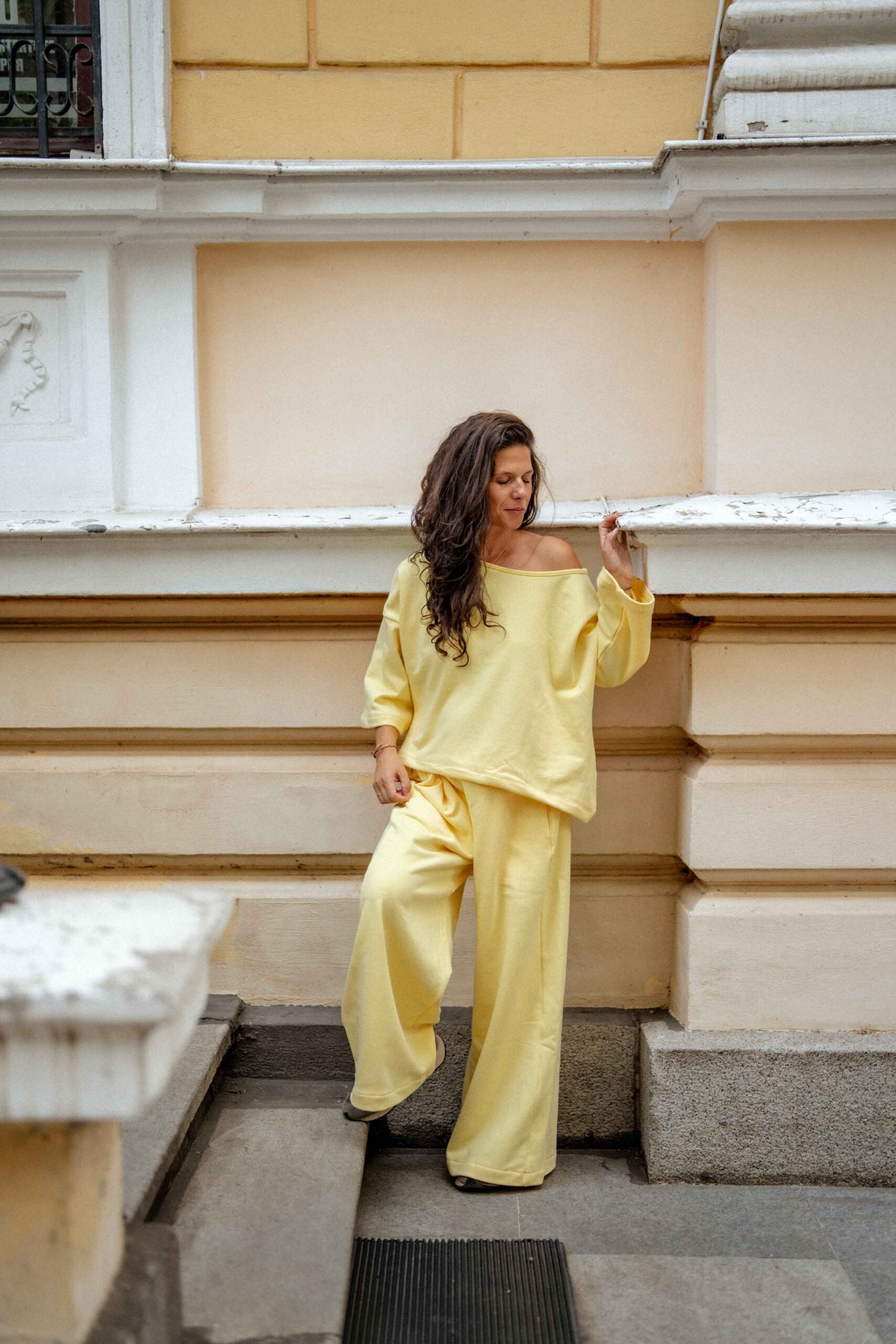 Жълт спортен панталон GOOD ENERGY