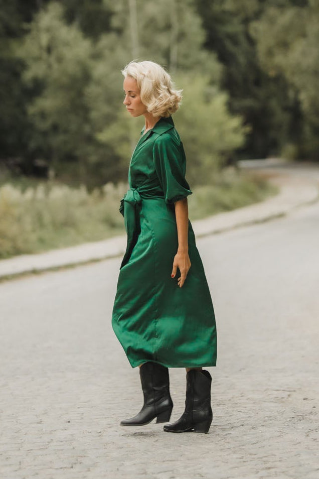 Дълга зелена сатенена рокля NIKA