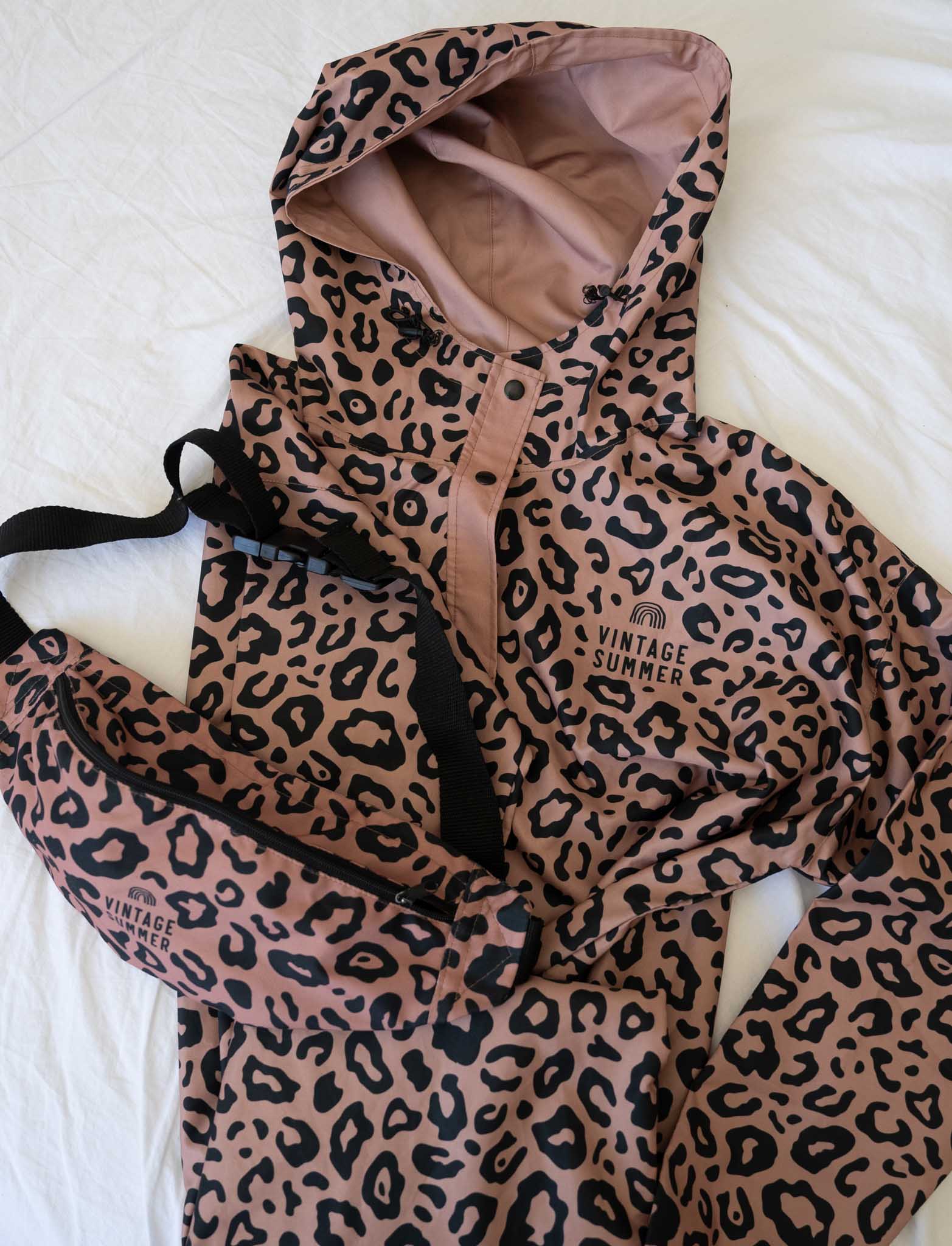 Сет дъждобран и чанта с леопардов принт