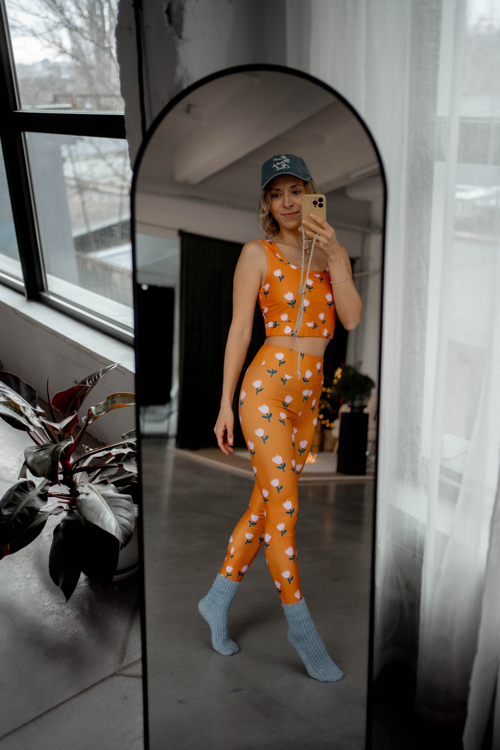 Спортен клин и топ с принт на цветя