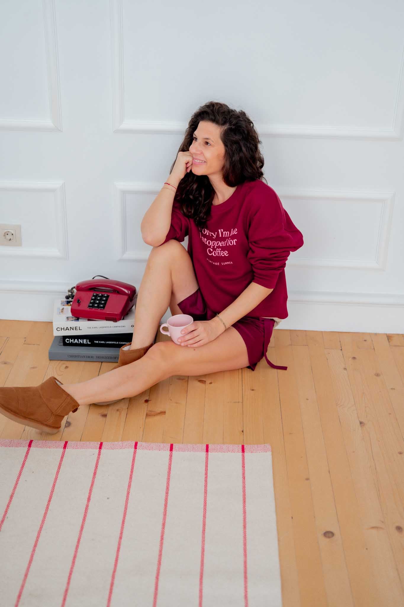 Бордо блуза Sorry I'm Late I stopped for coffee