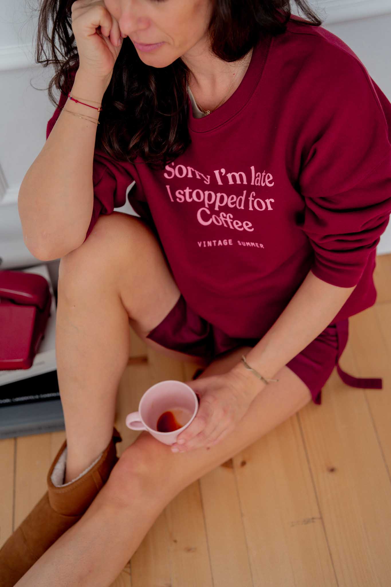 Бордо блуза Sorry I'm Late I stopped for coffee