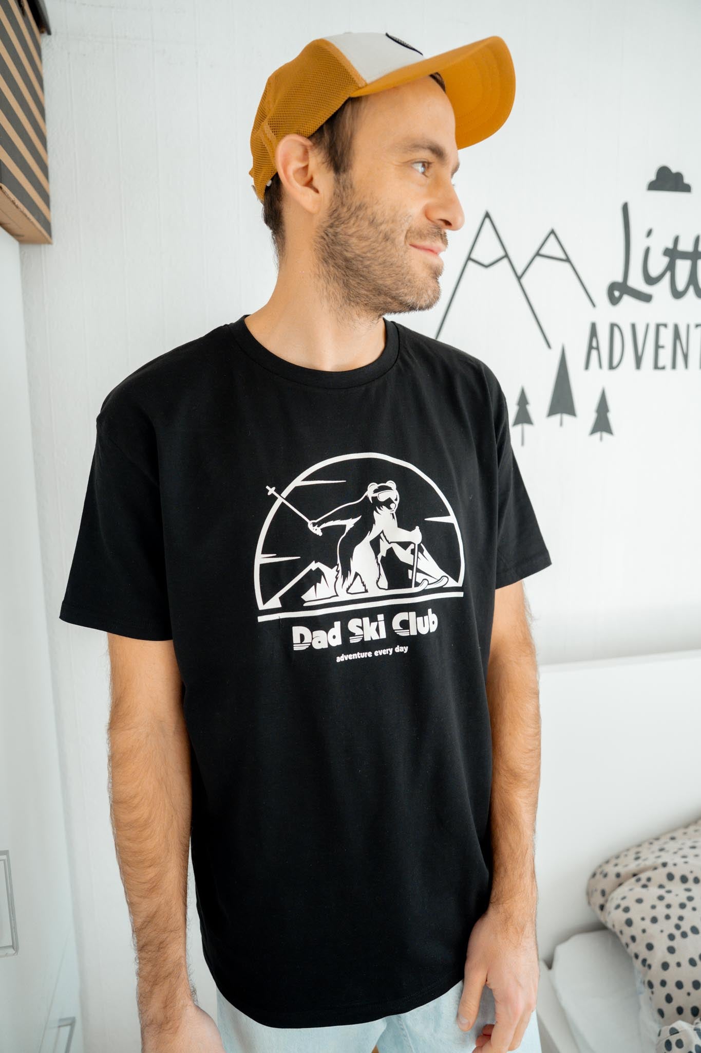 Мъжка черна тениска DAD SKI CLUB
