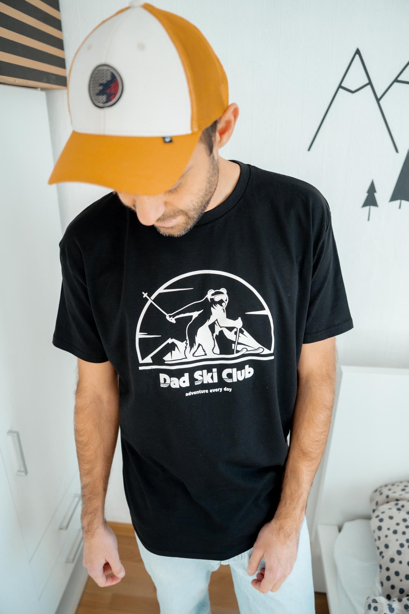 Мъжка черна тениска DAD SKI CLUB