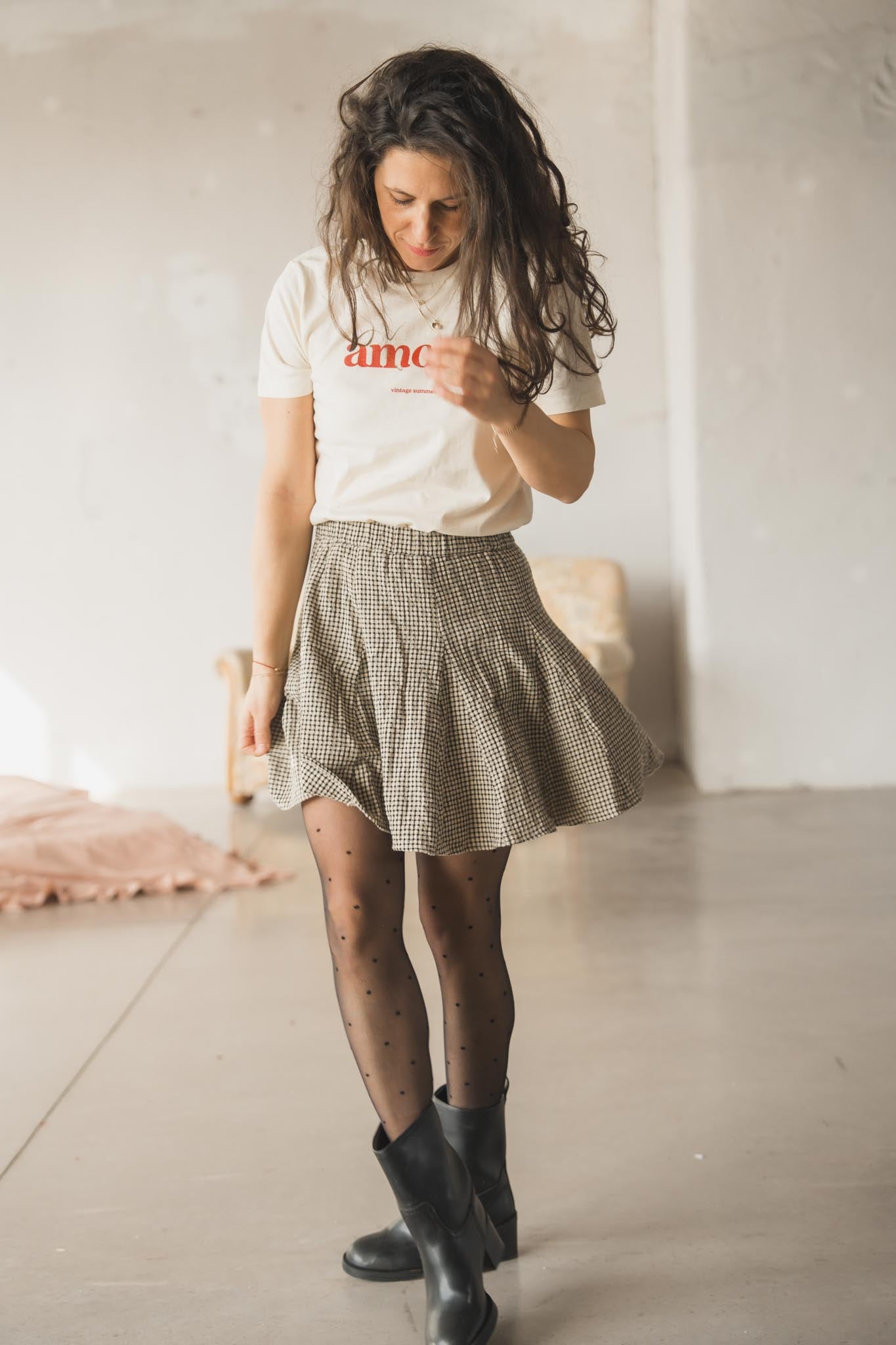 Екрю тениска AMORE