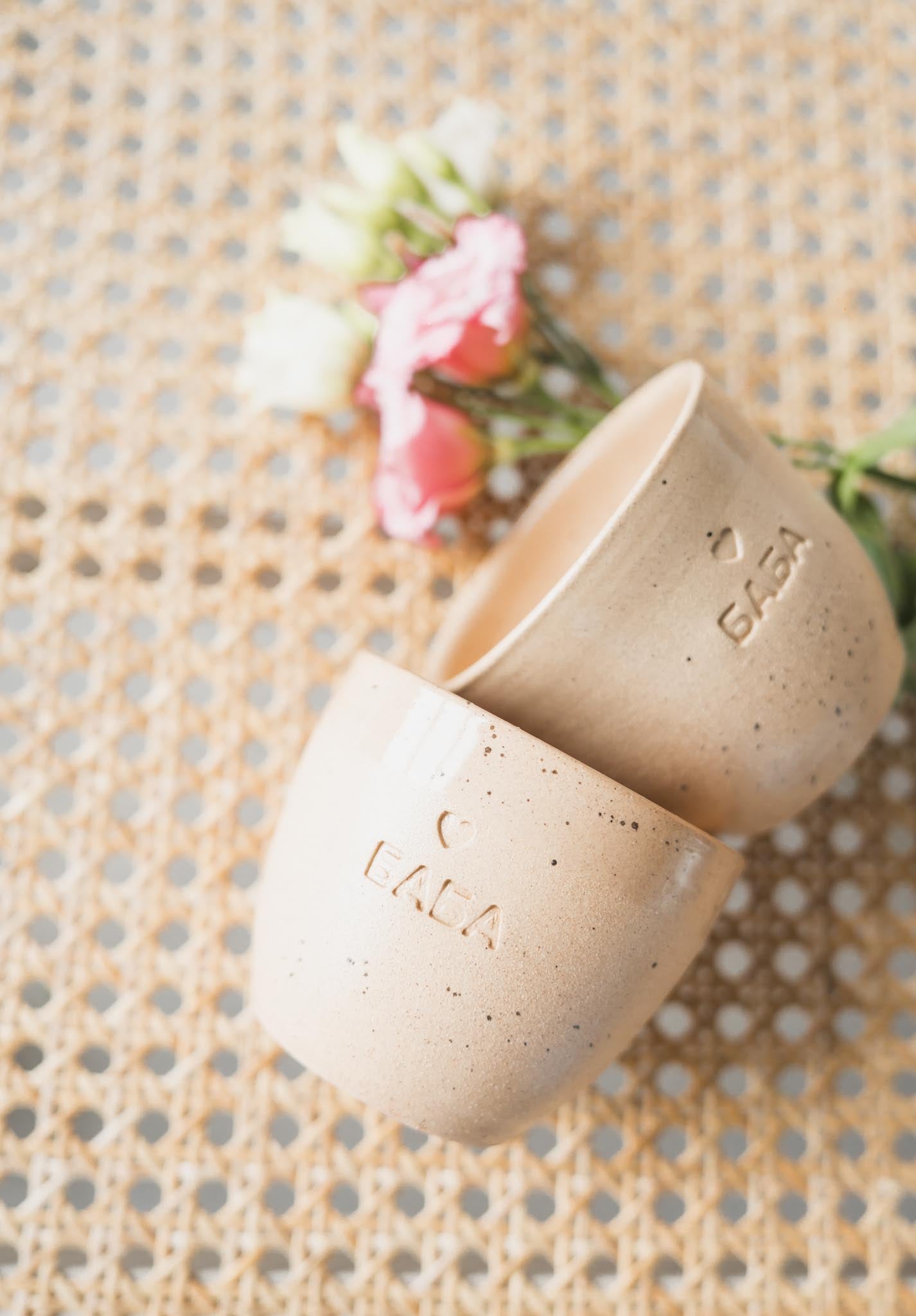 Ръчно изработена керамична чаша БАБА