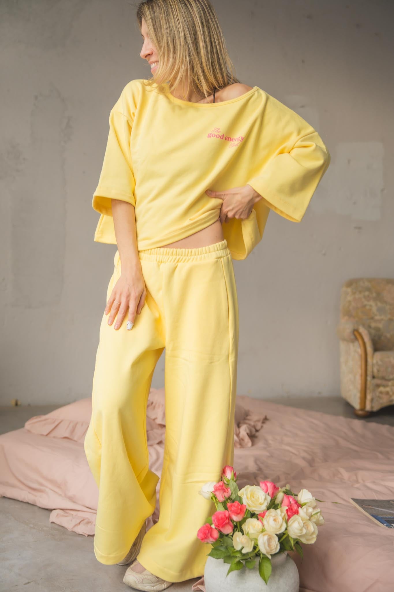 Жълтa блуза GOOD ENERGY